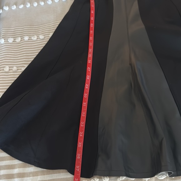 555 Los Angeles designer, black sleeveless asymmetrical w/leather midi dress - Picture 11 of 13